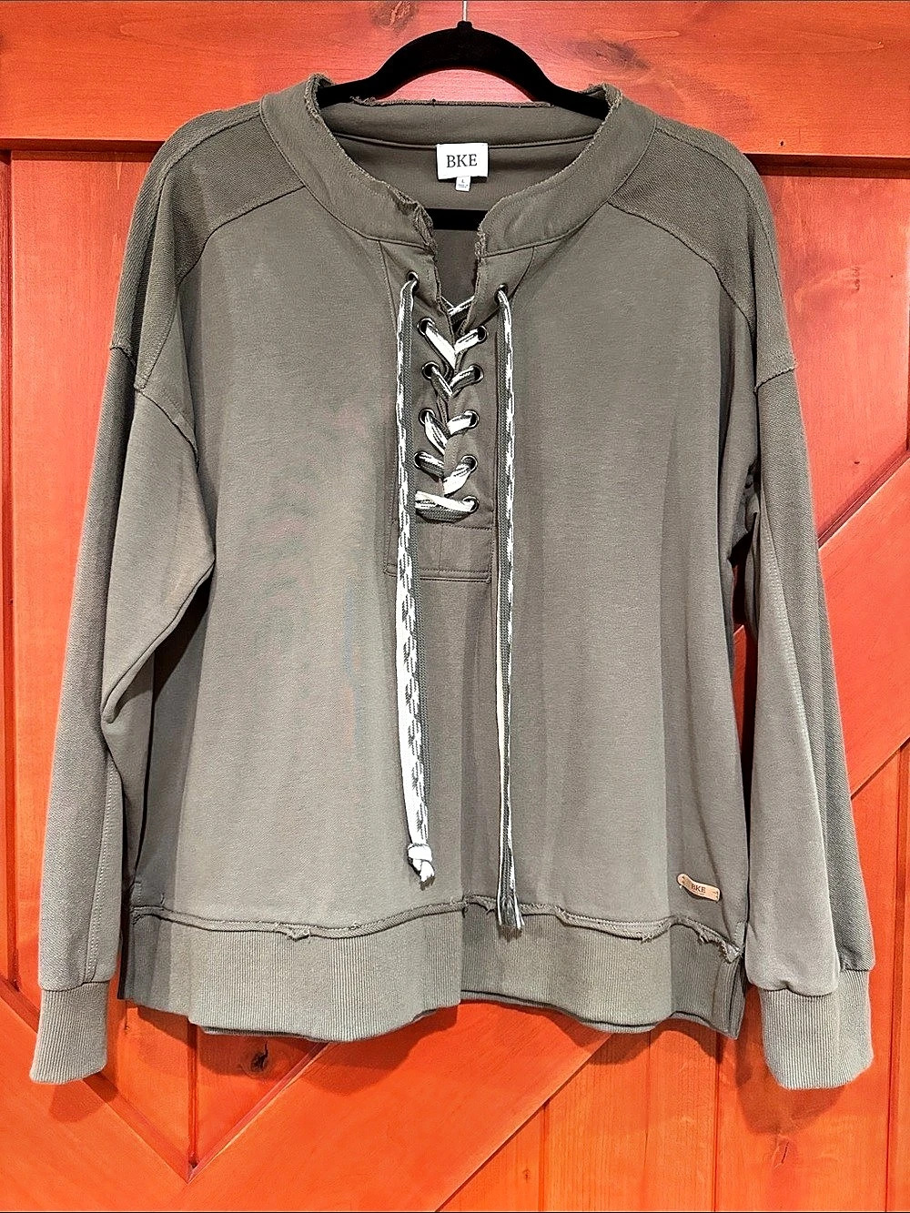 BKE Women's Lace-Up Long Sleeve Top in Green Like New